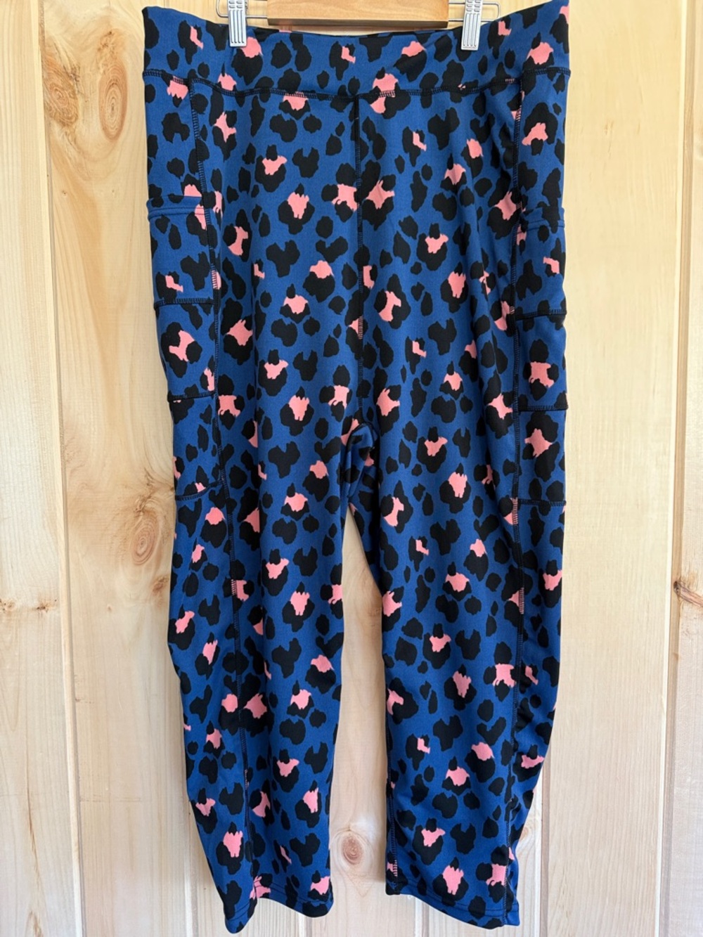 POP FIT Crop Leggings | Blue Leopard Print | Size 3XL